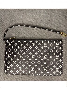 Louis Vuitton Neverfull wristlet/pouch monogram bicolor